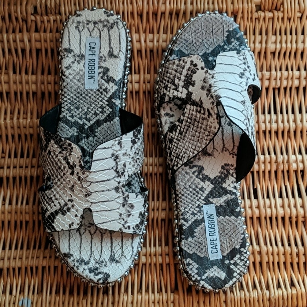 Cape Robin Snakeskin Slides
